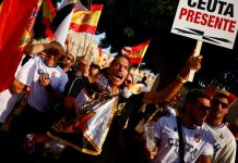 España se echa a las calles en apoyo a Ceuta por la crisis migratoria: manifestación histórica en la ciudad autónoma y gritos de “Gobierno, dimisión” por todo el país
