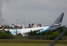 Vuelos suspendidos y demoras: cómo opera el Aeropuerto Internacional de Miami tras el accidente de un avión de Amazon