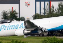 Al menos cinco muertos después de que un avión de Amazon se saliera de pista en Miami