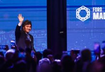El Gobierno capitaliza el efecto Malvinas y se prepara para negociar los votos de la reforma electoral