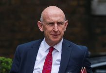 El ministro de Finanzas británico presenta su agenda económica de cara al primer presupuesto del Gobierno de Andy Burnham