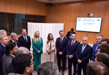 Clima menos tenso y algunas dudas: Milei se reunió con los gobernadores en París y les agradeció por acompañarlo