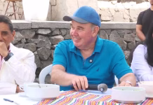 Rafael López Aliaga desayuna junto a Carlos Álvarez antes de acudir a votar en las Elecciones Regionales y Municipales 2026