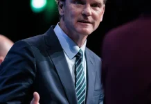 Por qué el candidato a la alcaldía de Toronto, Chris Alexander, quiere aumentar las tarifas del TTC
