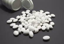 Fuerza Popular plantea control de precios sobre medicamentos vendidos en clínicas privadas