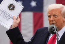 Los republicanos enfrentan una reacción violenta de mitad de mandato por parte de los trabajadores de las fábricas que quedaron sin empleo por los aranceles de Trump.