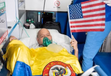 Las primeras imágenes de la llegada a Colombia del soldado Henry Camargo, repatriado desde Estados Unidos por orden de Abelardo de la Espriella: sufre una grave condición pulmonar