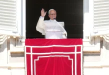 El Vaticano dice que el Papa tiene cáncer de pulmón y le extirparon el lóbulo inferior del pulmón derecho