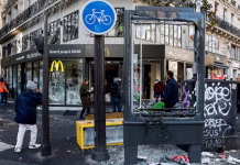 Francia impone toques de queda parciales tras un fin de semana de saqueos masivos y casi 2.400 detenidos