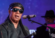 Vivió gratis durante 38 años en una casa de Stevie Wonder y ahora enfrenta una demanda de desalojo