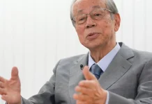 Muere a los 90 años el ex primer ministro japonés Takeo Fukuda, defensor de los vínculos con China
