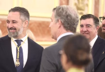 Vox y el PP continúan negociando la candidatura para el Senado: «El día es largo»