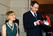 Los otros regalos que sí declaró Zapatero: desde relojes dorados con esmeraldas hasta botijos o… trozos de roca